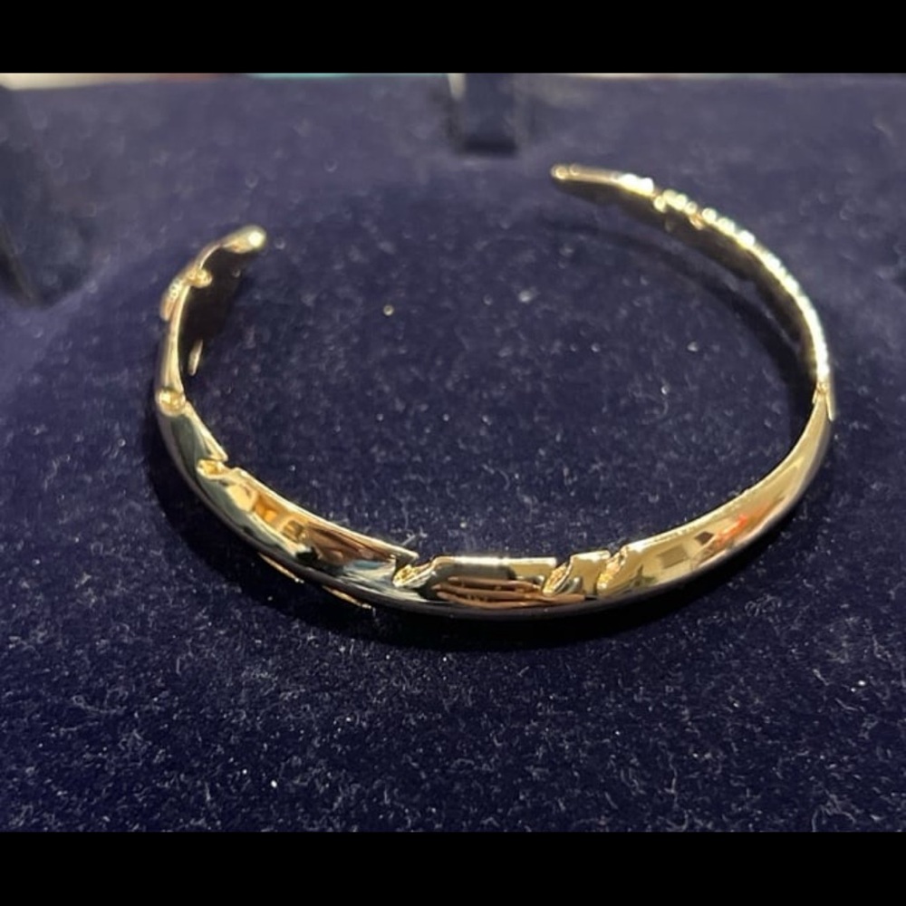 Banana republic 14kt gold plated cuff bracelet new